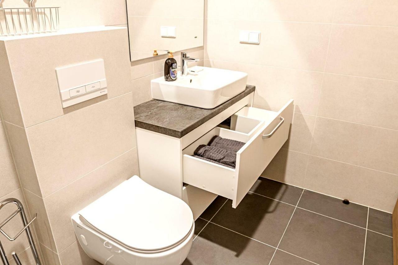 Modern 1Bd Apartment In Old Town By Hostlovers คอนัส ภายนอก รูปภาพ